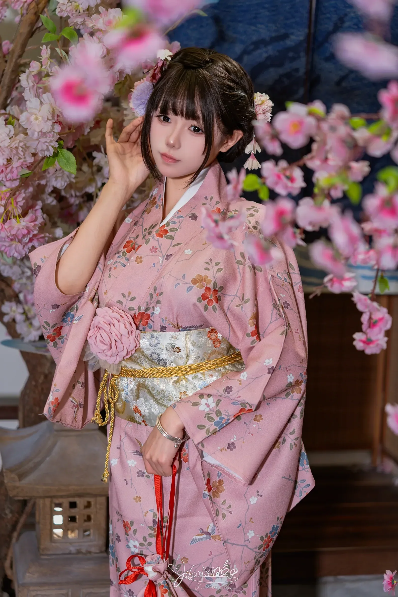 咬一口兔娘 -『温泉の女将』燕无歇 [77P]套图库-美女套图库-精美私房套图库套图库站