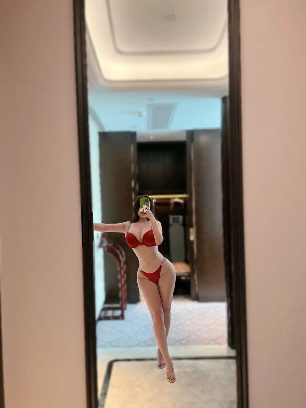 MIYA – 红色风景 [48P]套图库-美女套图库-精美私房套图库套图库站